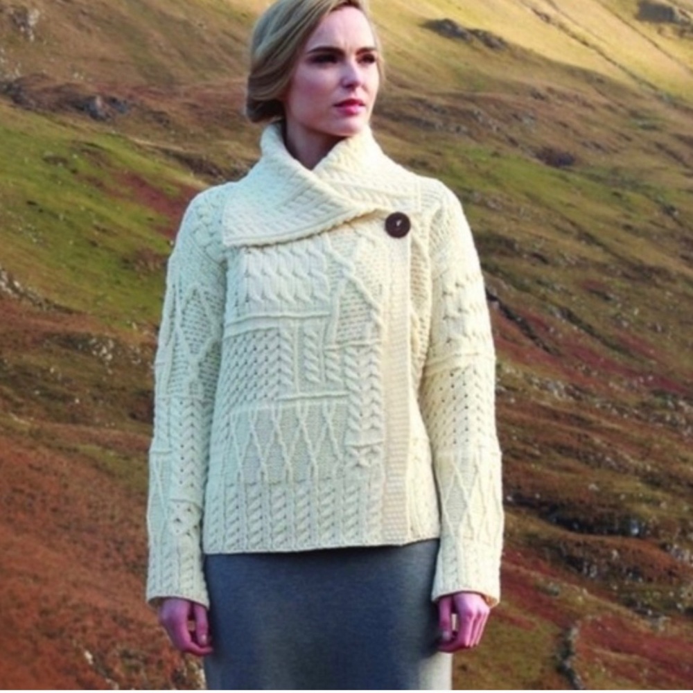 Carraigdonn Irish Merino Wool Oatmeal Chunky Cable Knit
Wrap Cardigan Sweater - Picture 3 of 14